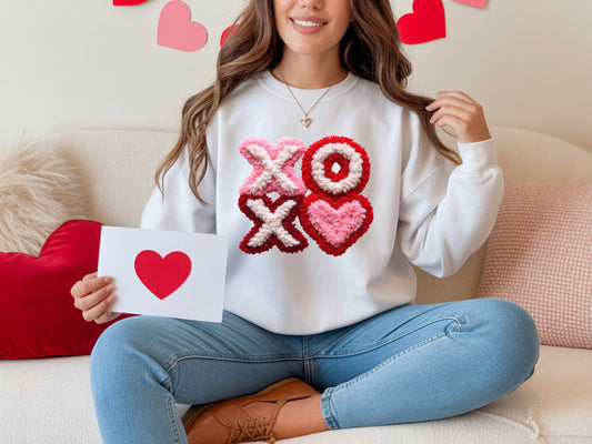 Faux Latch hook XOXO White Sweatshirt