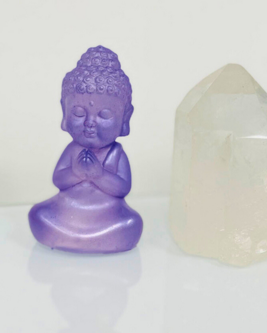 Handmade Purple Praying Buddha Statue – A Symbol of Serenity & Mindfulness 💜